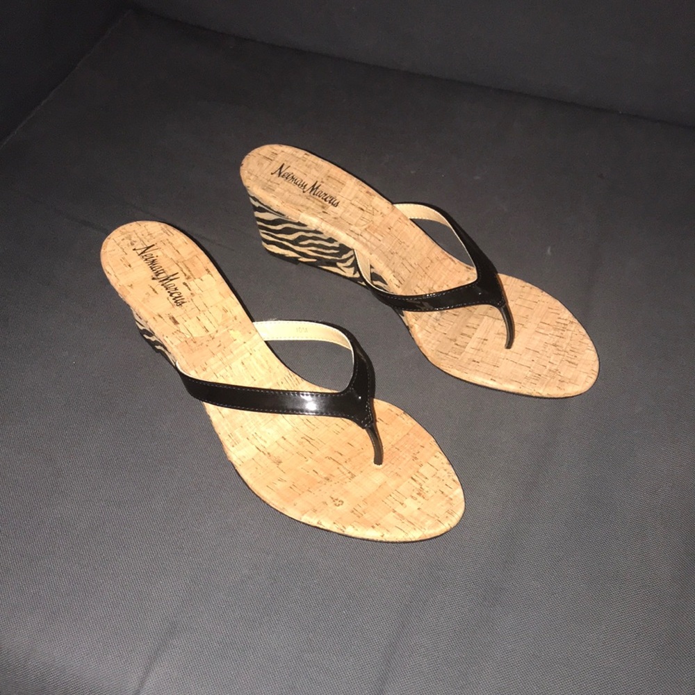 New in box neiman Marcus wedge size 10